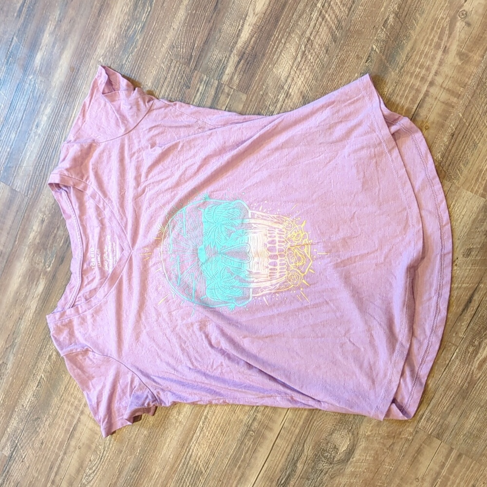 Torrid size 00 skull tee